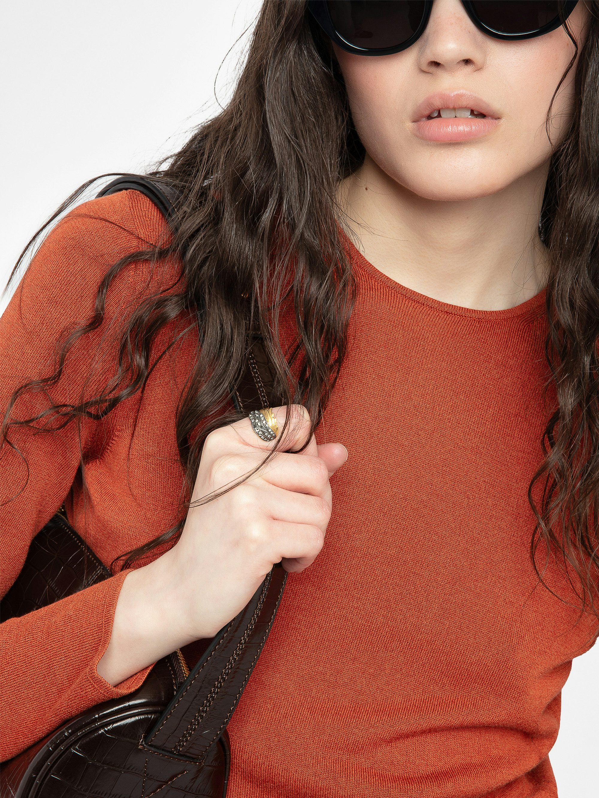 Sarra Dress - Long dress with open back and wing closure.